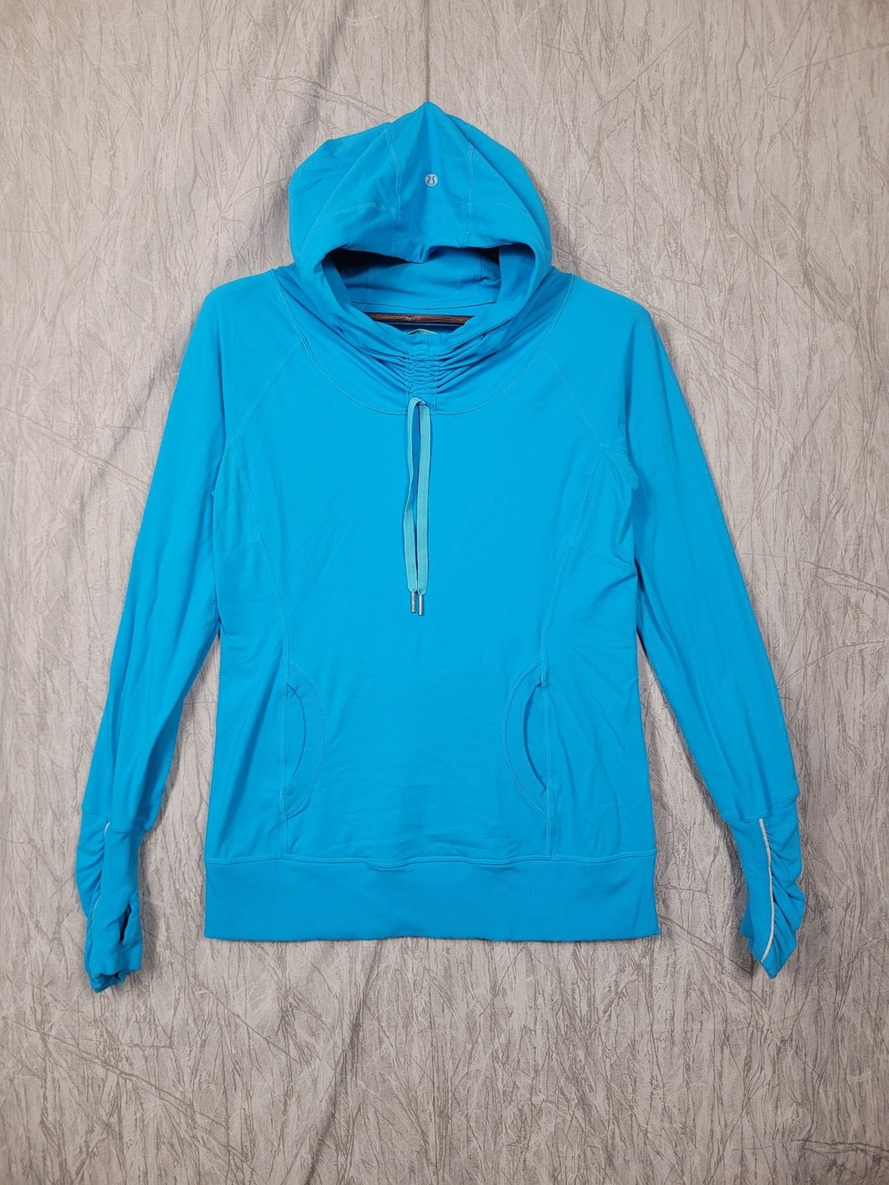 Lululemon Run Ambition Pullover Hoodie Ponytail Hole Women's Size 8 Snorkel Blue